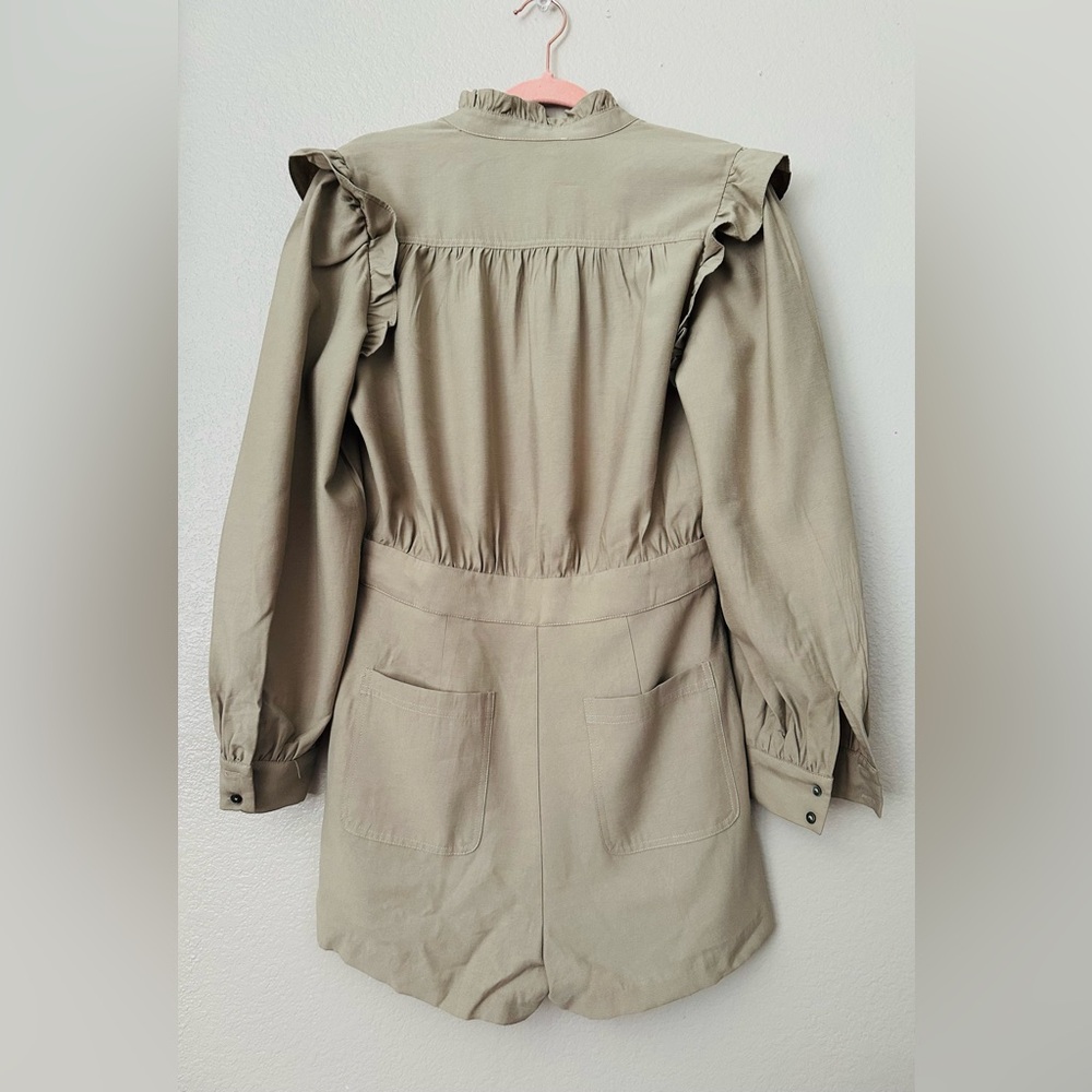 NWT ENDLESS ROSE OLIVE GREEN ROMPER 
SIZE M - Picture 2 of 5